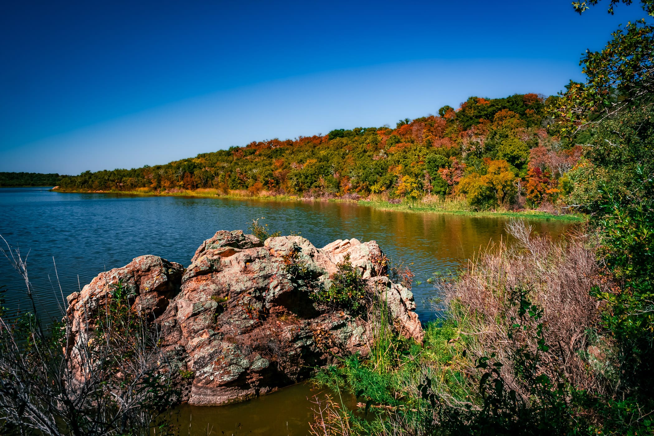Lake Mineral Wells on a sunny Autumn day in North Central Texas.