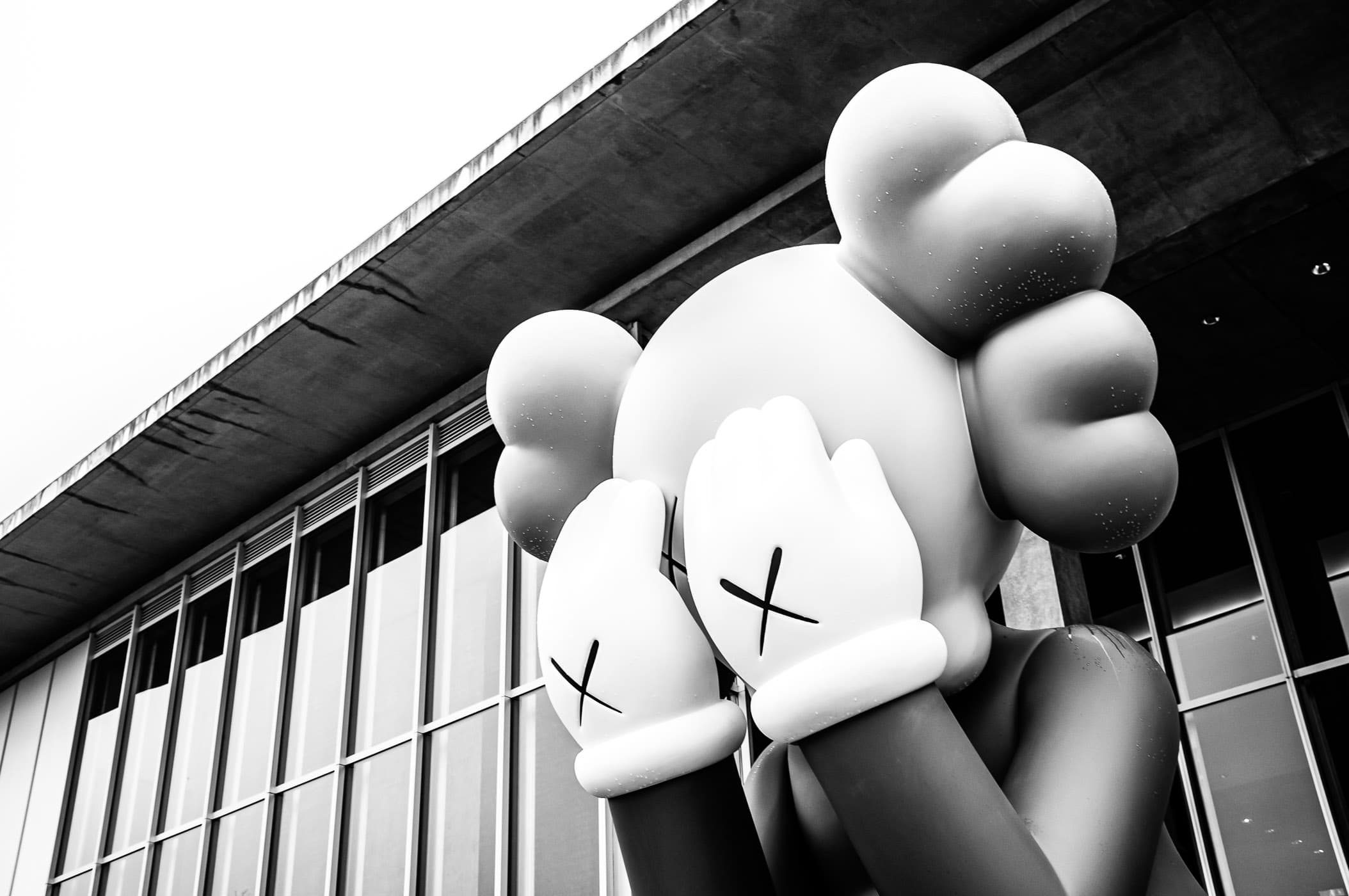 Companion (Passing Through) by American artist KAWS (Brian Donnelly), outside the Fort Worth Modern.