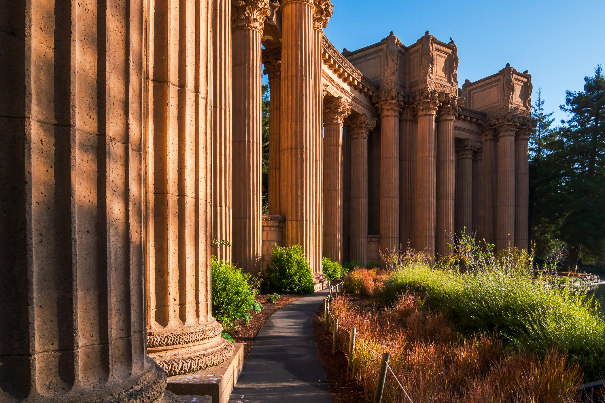 The ornate columns of San Francisco's Palace of Fine Arts.